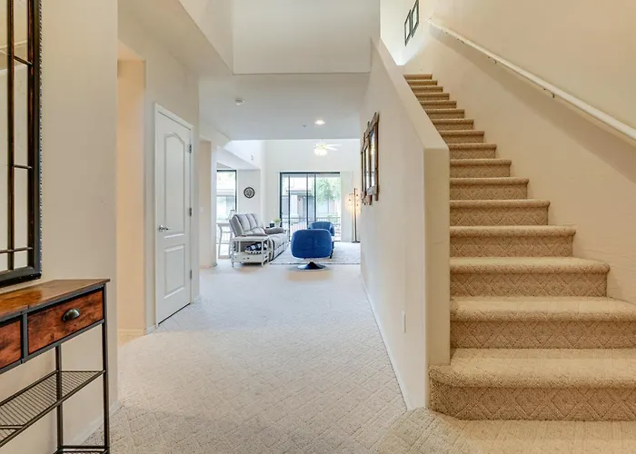 1 Mi To Golf: Lake-view W/ Pool In Chandler!
