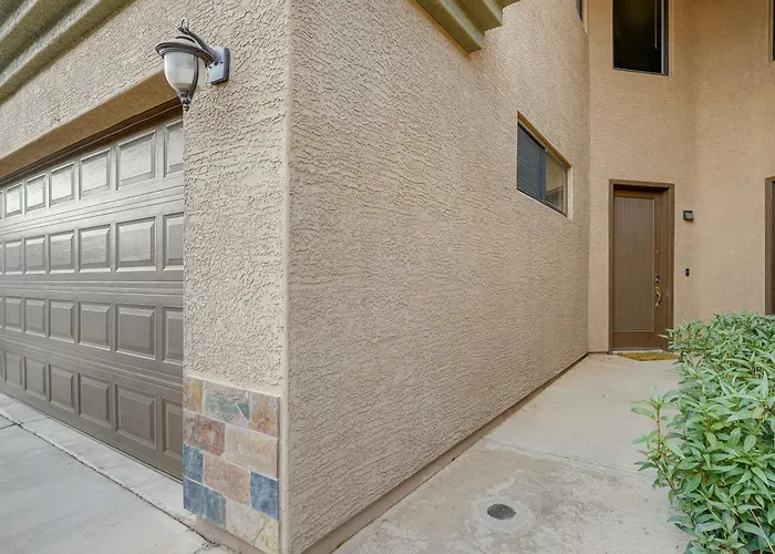 1 Mi To Golf: Lake-view W/ Pool In Chandler!